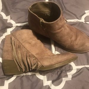 American Eagle fringe booties size 5.5